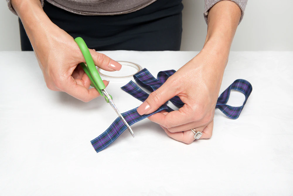 Tailored Ribbon Bow Cake Tailored Ribbon Bow Cake