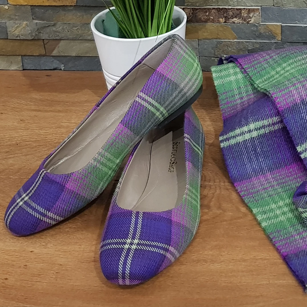 Plaid Pumps | Up to 500 Tartans | ScotlandShop Plaid Pumps | Up to 500 Tartans | ScotlandShop
